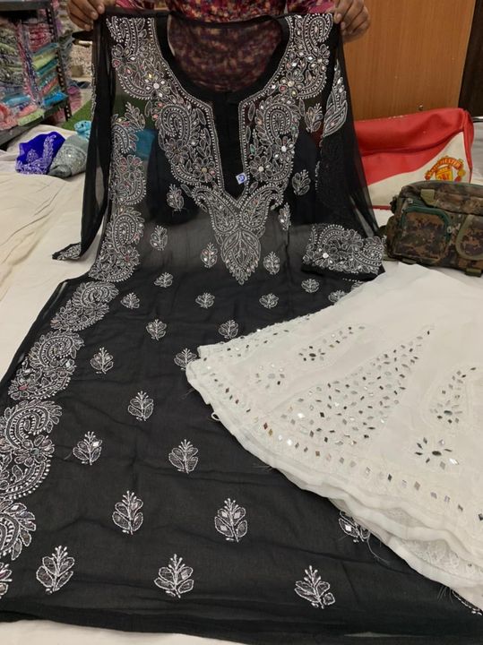 Georgette_side_chaak_kurti_with_mirror_&_chikankari_work_in