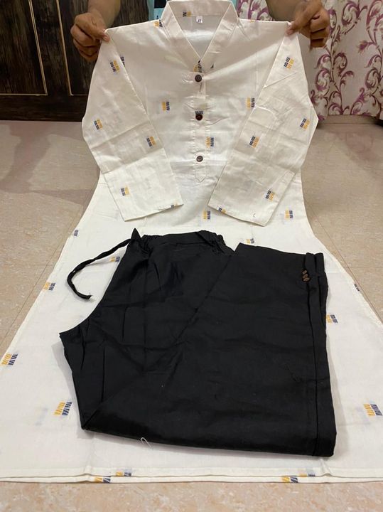 Khaadi_kurti_with_jaquard_buti