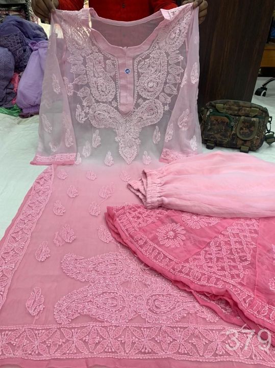 Georgette_daul_shade_dye_set_with_chikankari