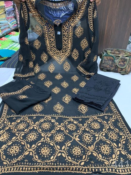 Georgette_faizia_daman_kurti_with_chikankari_work