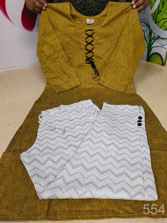 khaadi_kurti_with_pencilpants