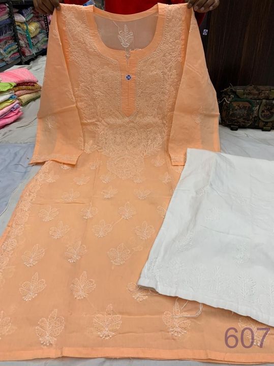 Cotton_gala_buti_kurti_with_chikankari_work