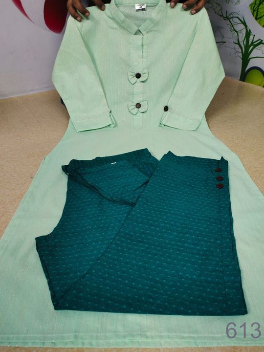 khaadi_kurti_with_pencilpants