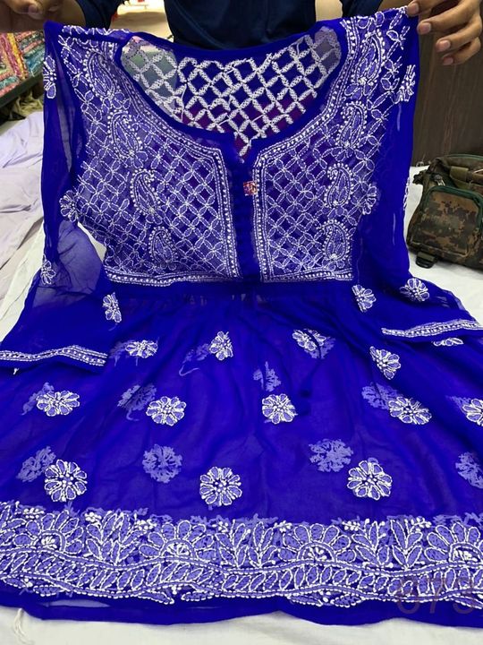 Georgette_short_top_with_chikankari_work