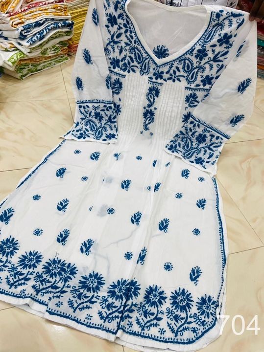 Mul_mul_cotton_kurti__with_chikankari_work