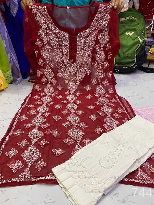 Georgette_panel_kurti_with_pearl_and_chikankari_work