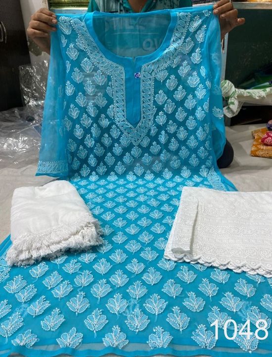 Georgette_buti_jaal_kurti_with_chikankari_work