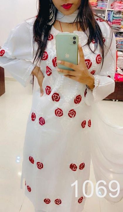 Cotton_rose_kurti_with_chikankari_work