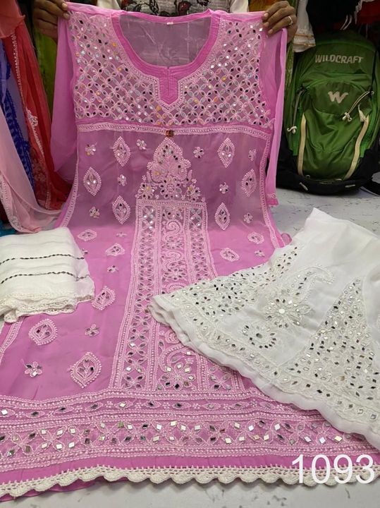 Georgette_qureshia_panel_kurti_with_mirror_and_chikankari_work