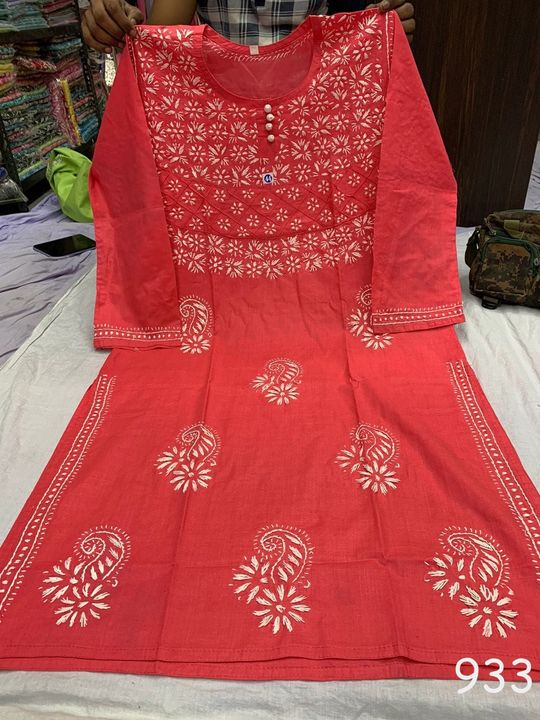 Cotton_Yok_pintex_kurti_with_chikanari_work