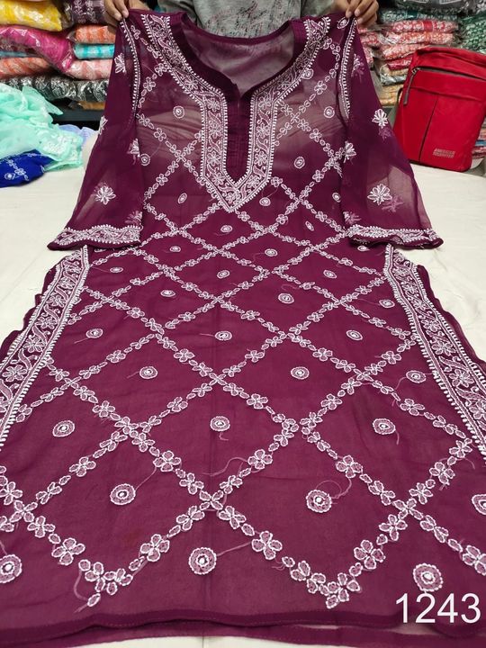 Georgette_kurti_with_chikankari_work