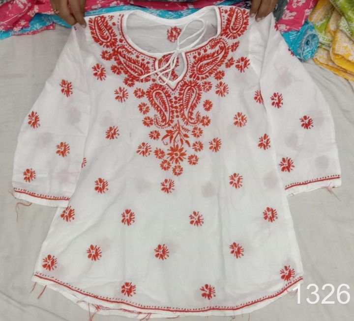 Cotton_short_top_with_chikankari_work