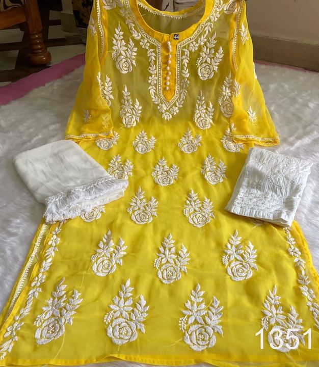 Georgette_rose_buta_kurti_with_chikankari_work