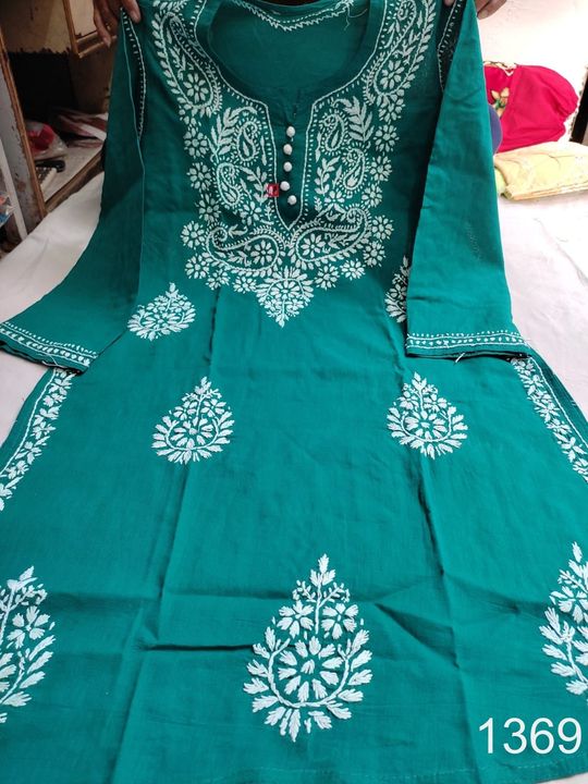 Cotton_buta_kurti_with_chikankari_work