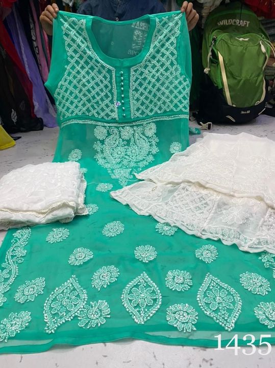 Georgette_yok_gala_buti_kurti_with_chikankari_work