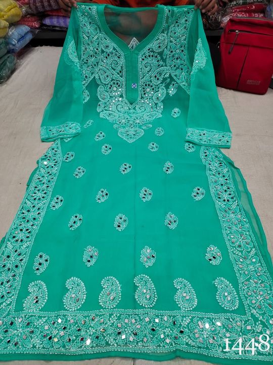 Georgette_kandhi_kurti_with_mirror_and_Chikankari_work