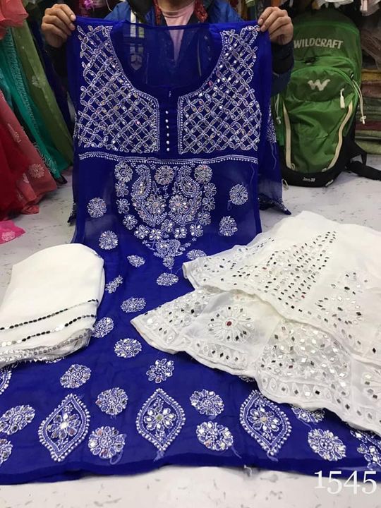 Georgette_kurti__mirror_with_chikankari__work