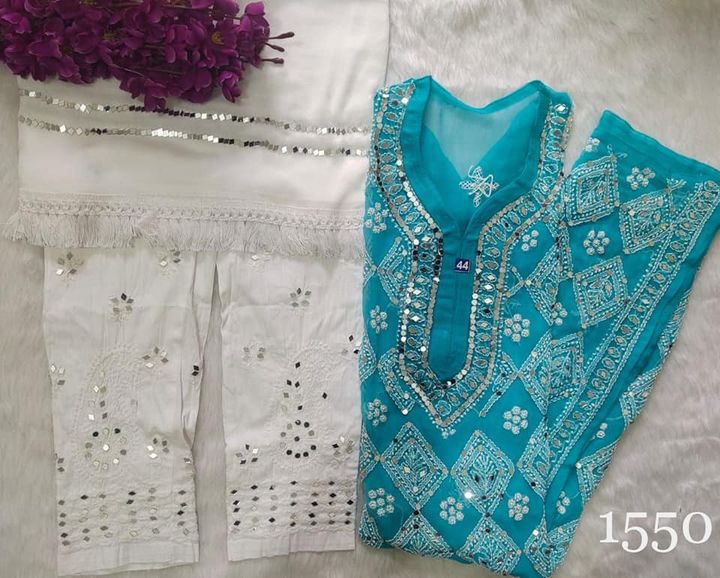 Georgette_barfi_jaal_kurti_with_mirror_chikankari_work