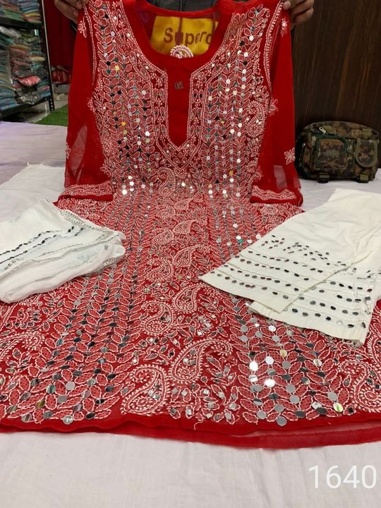 Georgette_panel_chikankari_kurti_with_mirror_work