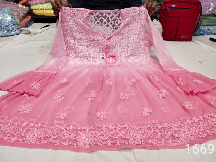 Georgette_dual_shade_short_chikankari_gown