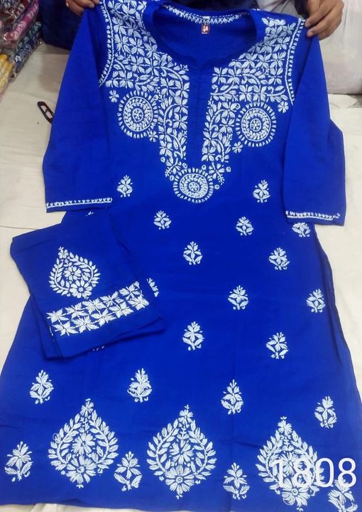 Cotton_buta_chikankari_kurti