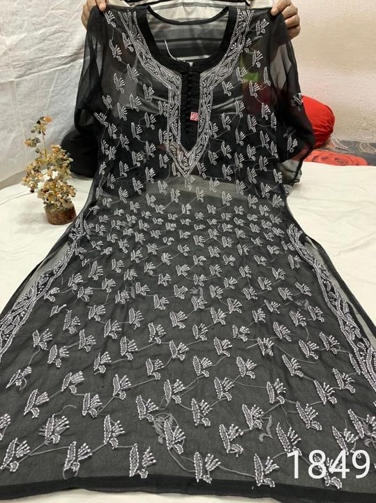 Georgette_buti_jaal_chikankari_kurti