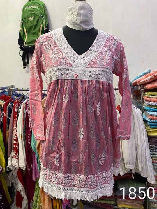 Mul_Mul_cotton_v_lace_short_chikankari__gown