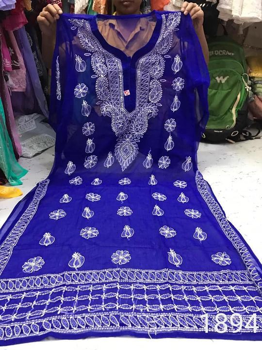 Georgette_daman_chikankari_kurti