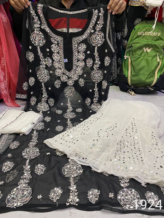 Georgette_chikankari_kurti_with_mirror_work