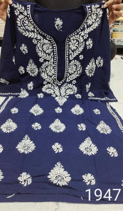 Rayon_gala_buti_chikankari_kurti