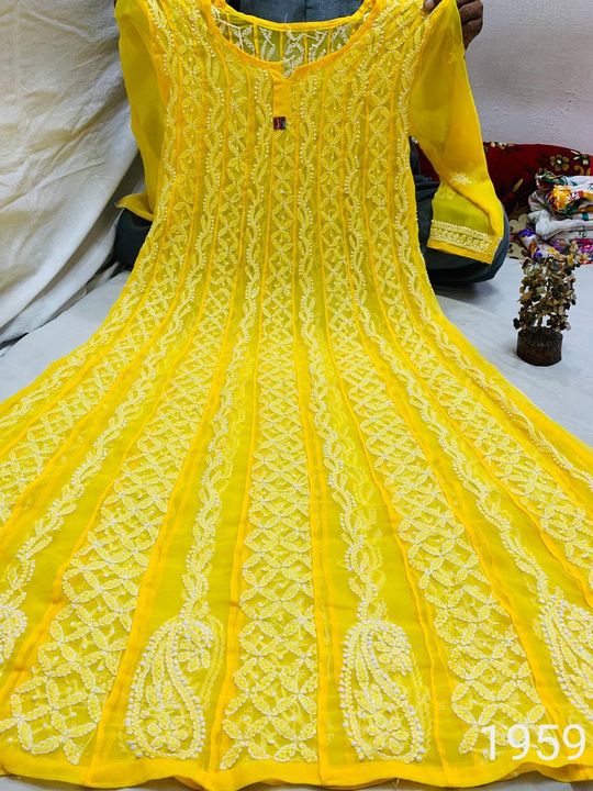 Georgette_fine_chikankari_anarkali