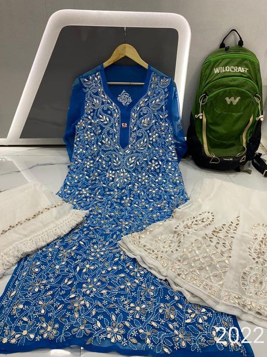 Georgette_chikankari_kurti_with_gota_work