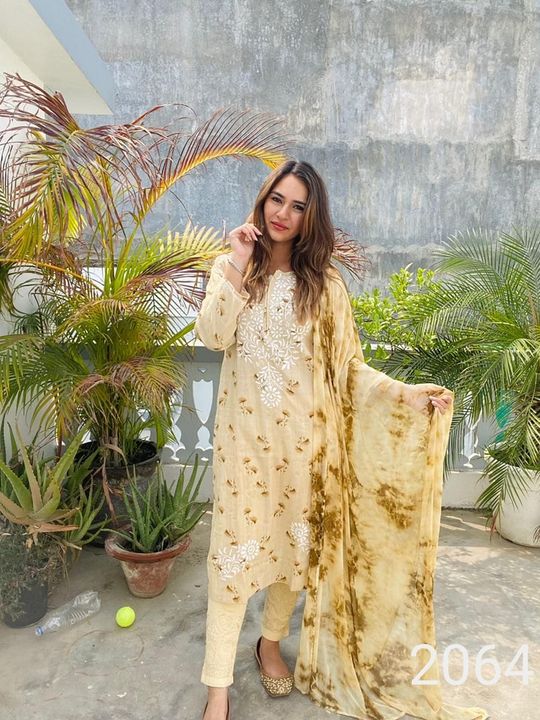 chikankari_super_fine_heavy_lawn_print_kurti