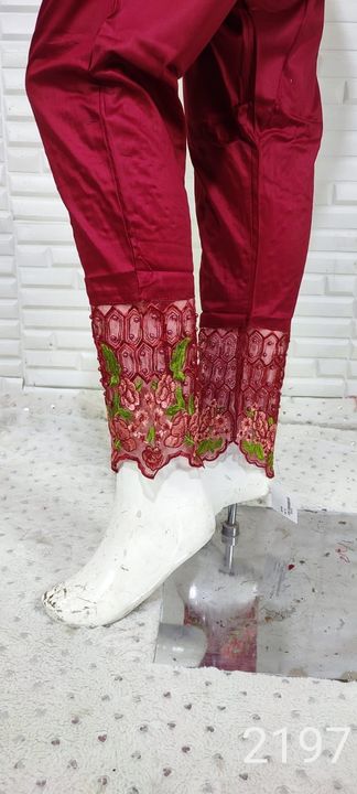 Chikankari_glaze_Cotton_with_organza_embroidery_border_pant