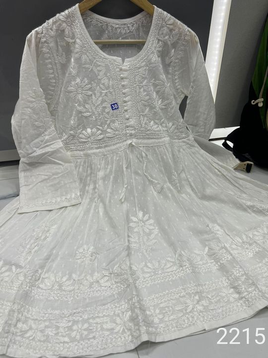 Dobby_cotton_chikankari_short_gown