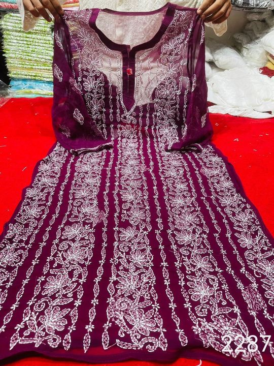 Georgette_chadi_jaal_chikankari_lucknowi_kurti