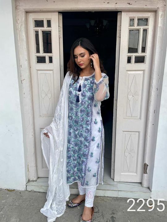 lucknowi_Organza_dyble_chikankari_kurti_with_resham_resemble_steapal_threads