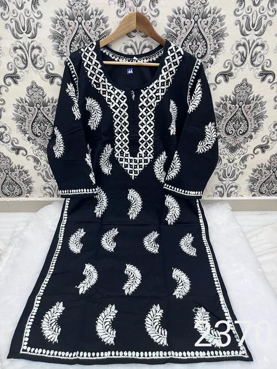 Cotton_lucknowi__chikankari_kurti