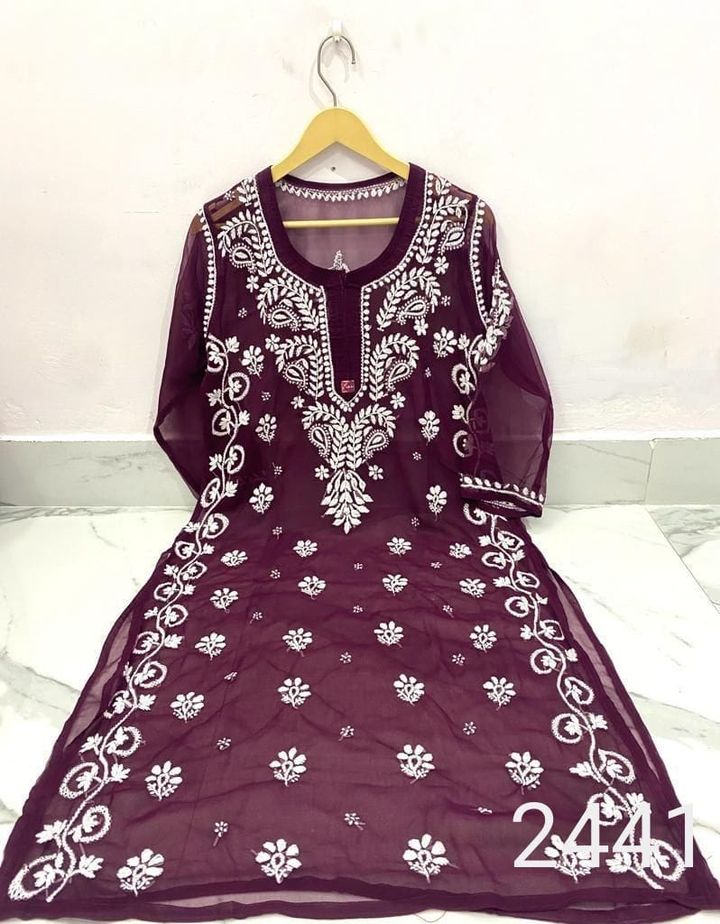 Georgette_side_chak_ghaspatti_embroidery_work_chikankari_kurti