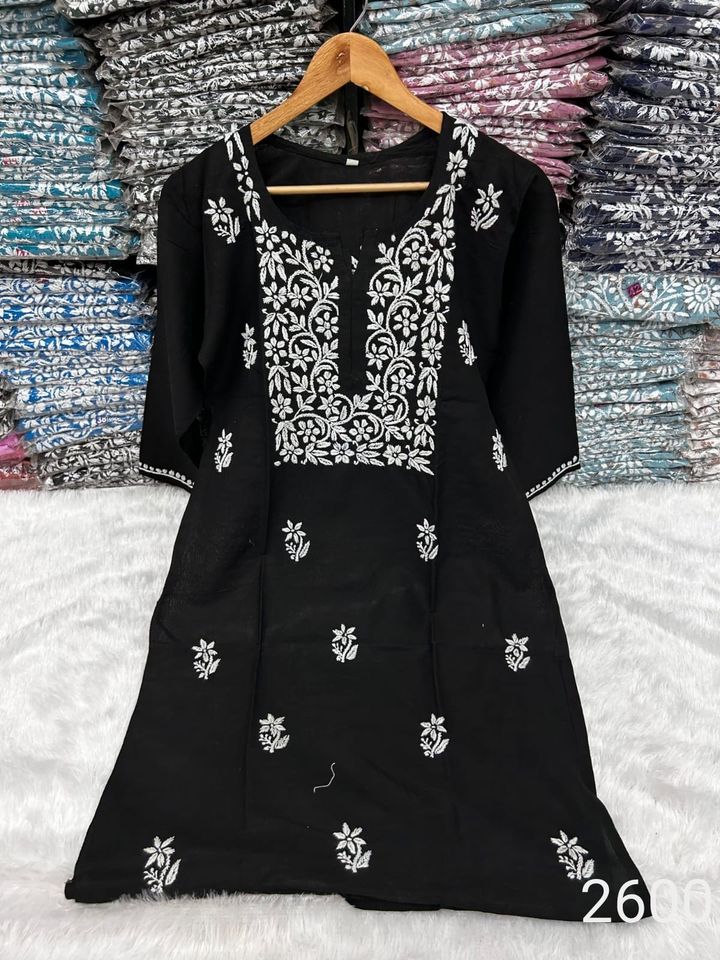 Slub_cotton_short_chikankari_kurti