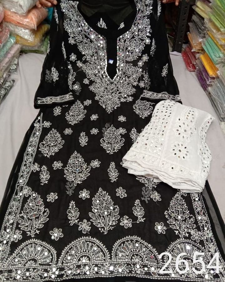 chikankari_mirror_kurti_with_mirror_sharara