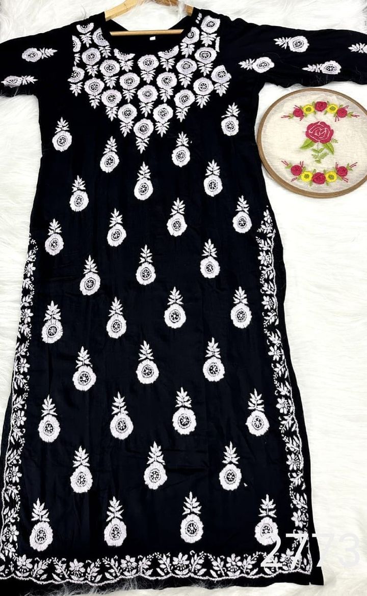 Buy HINAYA Women Black Embroidered Georgette Boat Neck Kurta, Pant and  Dupatta Set (XL) Online at Best Prices in India - JioMart.