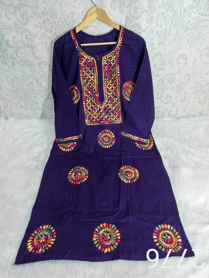 Cotton_multi_thread_work_chikankari_kurti