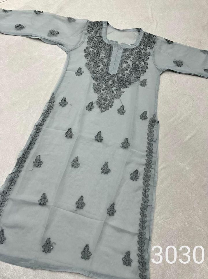 chikankari_mukaish_kurti