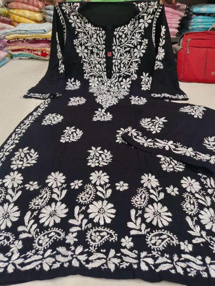 Lucknowi_chikankari_rayon_kurti_with_plazo_set