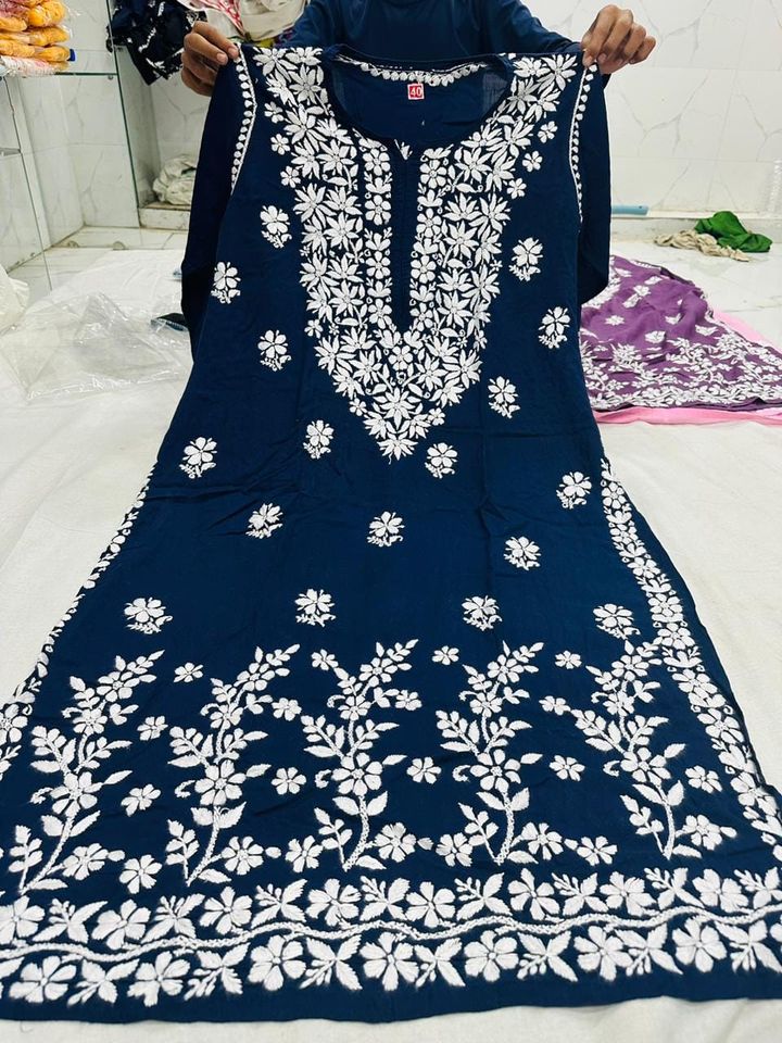 Lucknowi_chikankari_heavy_modal_kurti