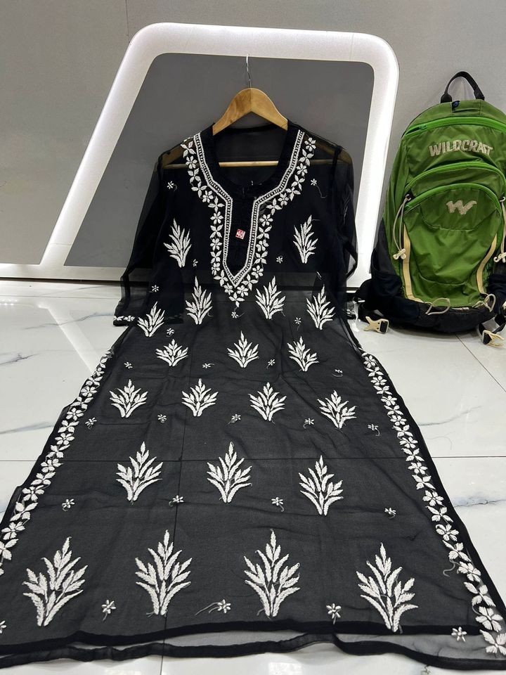 Georgette_buta_work_chikankari_kurti