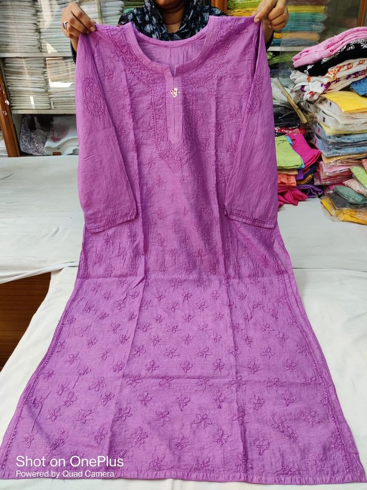 Chanderi_tone_to_tone_bakhiya_fanda_work_buti_jaal_kurti