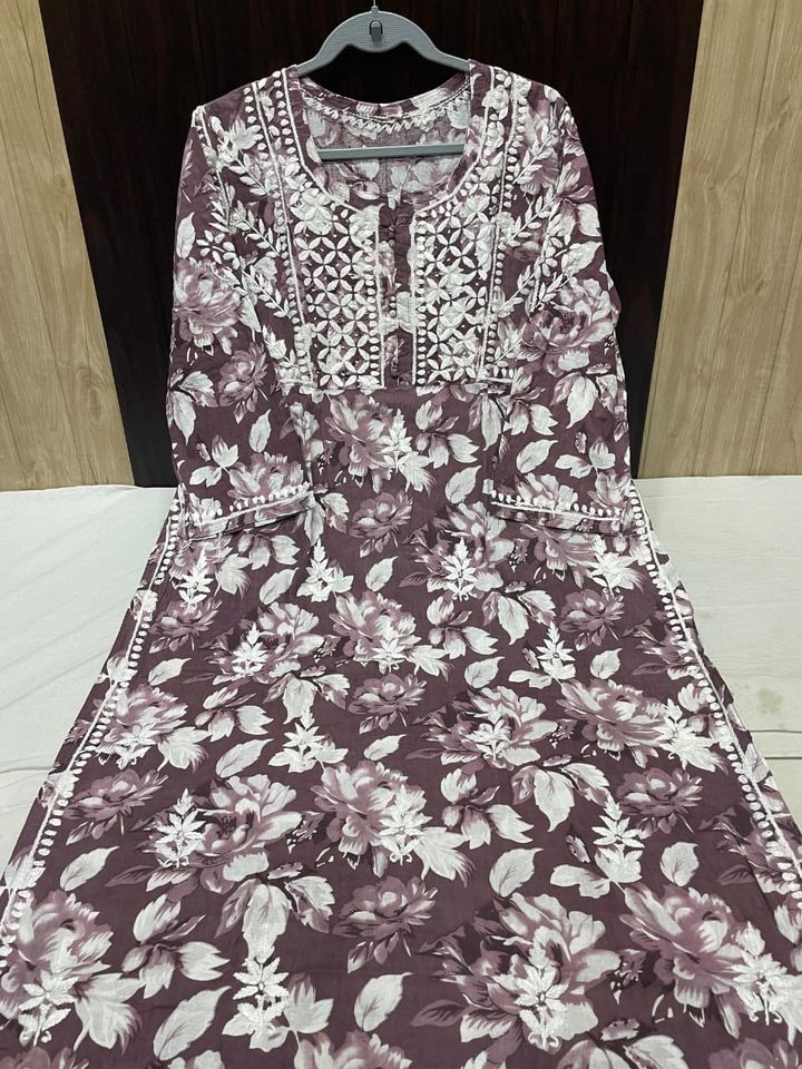 Premium_mul_mul_cotton_printed_nayra_cut_kurti