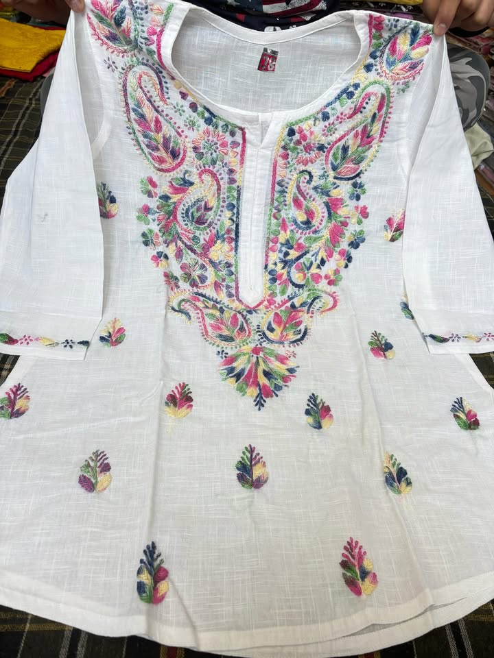 Lucknowi_chikankari_slub_cotton_short_top